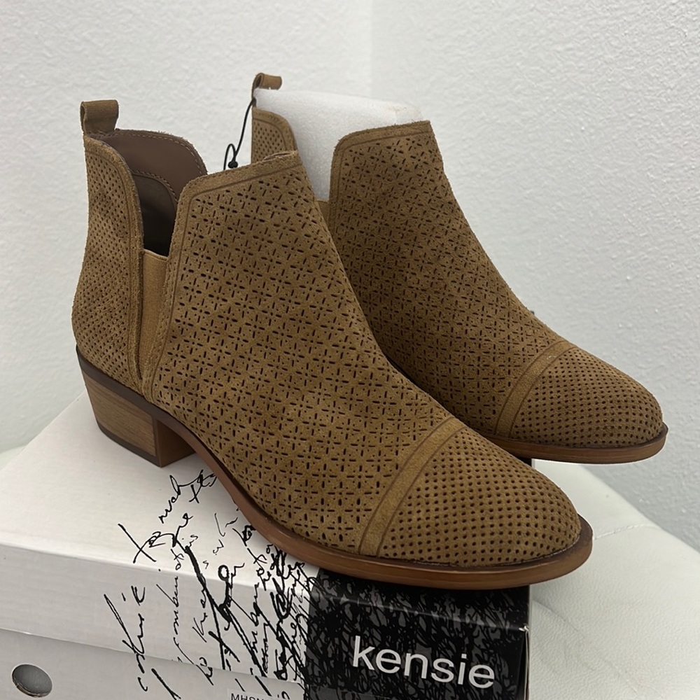 Kensie Women's Glynda Ankle Boots Desert Sand